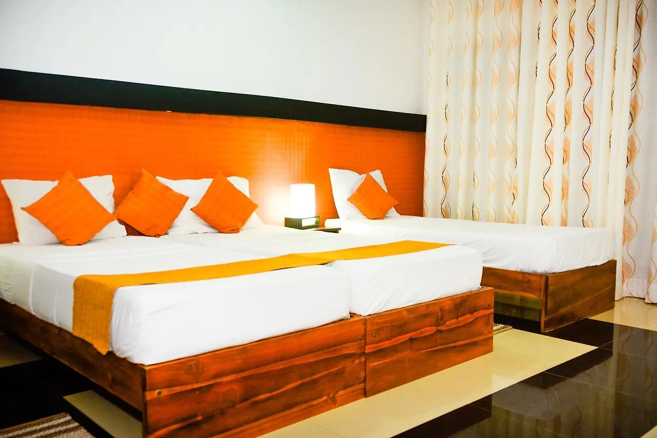 Rainbow Beach Hotel ネゴンボ スリランカ