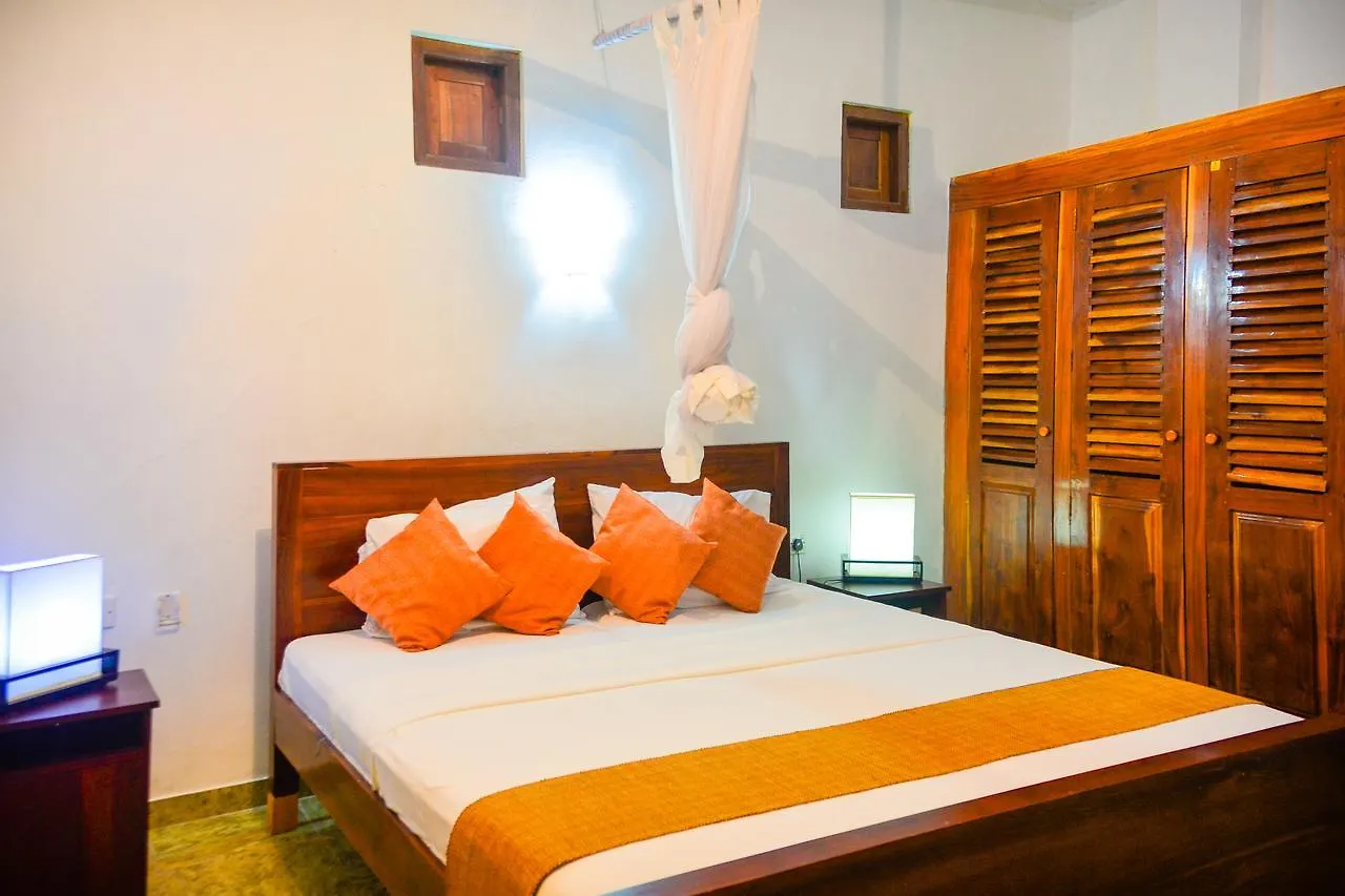 Rainbow Beach Hotel ネゴンボ スリランカ